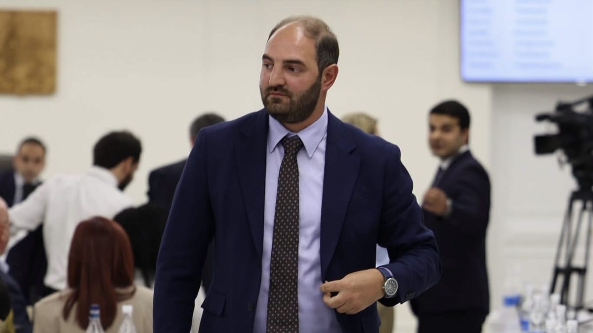 Լևոն Լևոնյանը լքում է Երևանի ավագանին․ նա կշարունակի աշխատանքը որպես ԱԺ պատգամավոր։