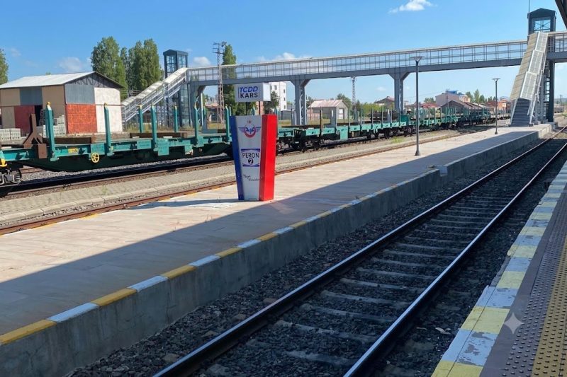Турция начала работы по восстановлению железной дороги Гюмри-Карс.