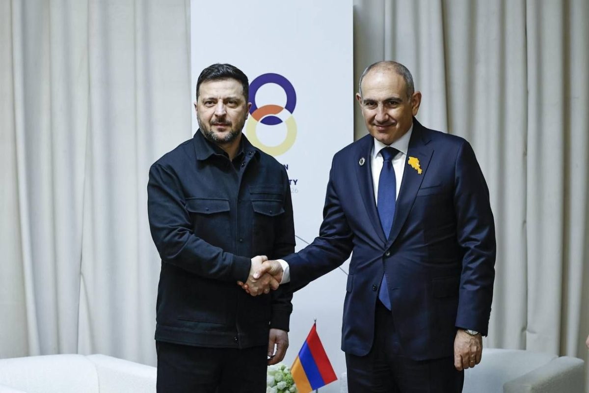 Премьер-министр Никол Пашинян направил поздравительное послание президенту Украины.