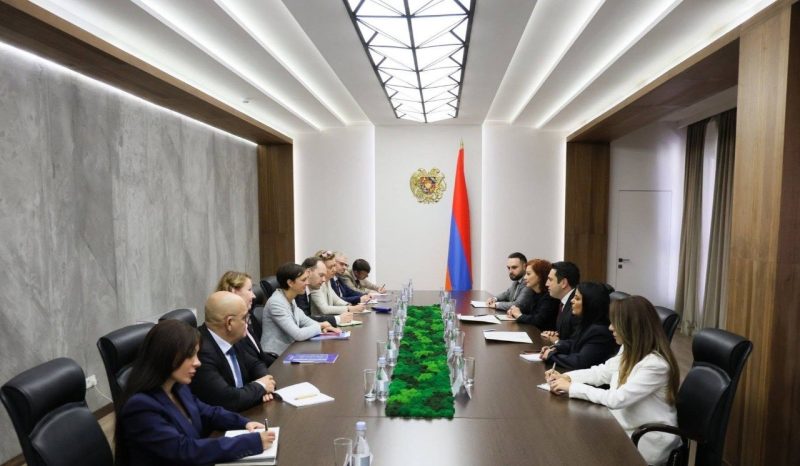 Ալեն Սիմոնյանը ԵՄ ներկայացուցիչների հետ քննարկել է ԵՄ առաքելությանը վերաբերող հարցեր։