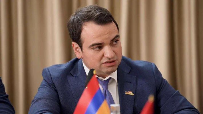Запрет на выезд Нарека Карапетяна снят, залог в размере 1 миллиарда драмов остался без изменений.