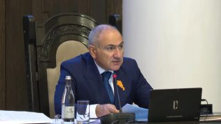 В августе 2026 года мы зафиксировали абсолютно рекордное количество рабочих мест, а именно 830 417 рабочих мест. Никол Пашинян