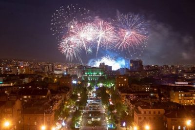 Посольство РФ поздравило ереванцев с Днем города.