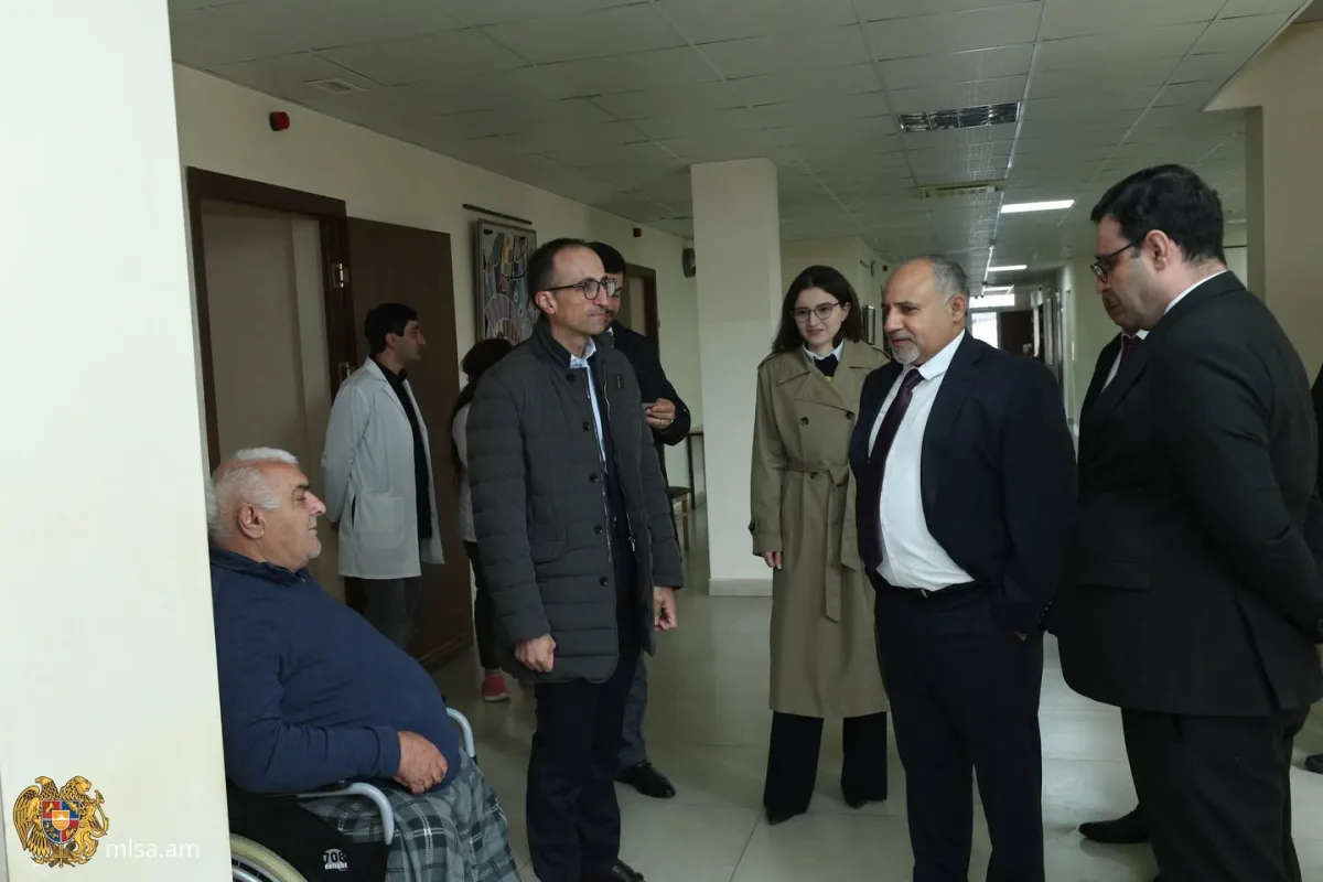 Арсен Торосян и посол Кувейта в Республике Армения посетили круглосуточный центр ухода «Ахтанак»