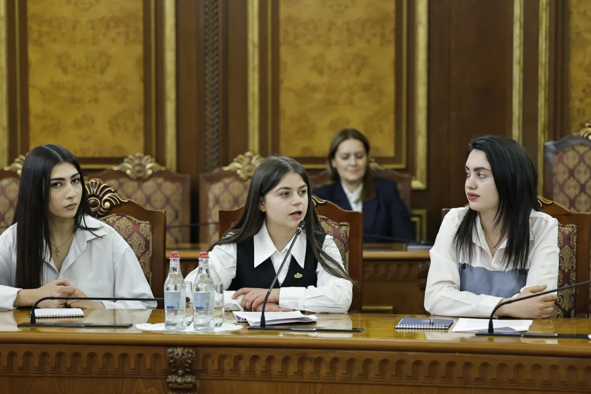 Государство должно укреплять личность, личность должна укреплять государство. Я убеждён, что есть только один способ укрепить личность: образование. Пашинян