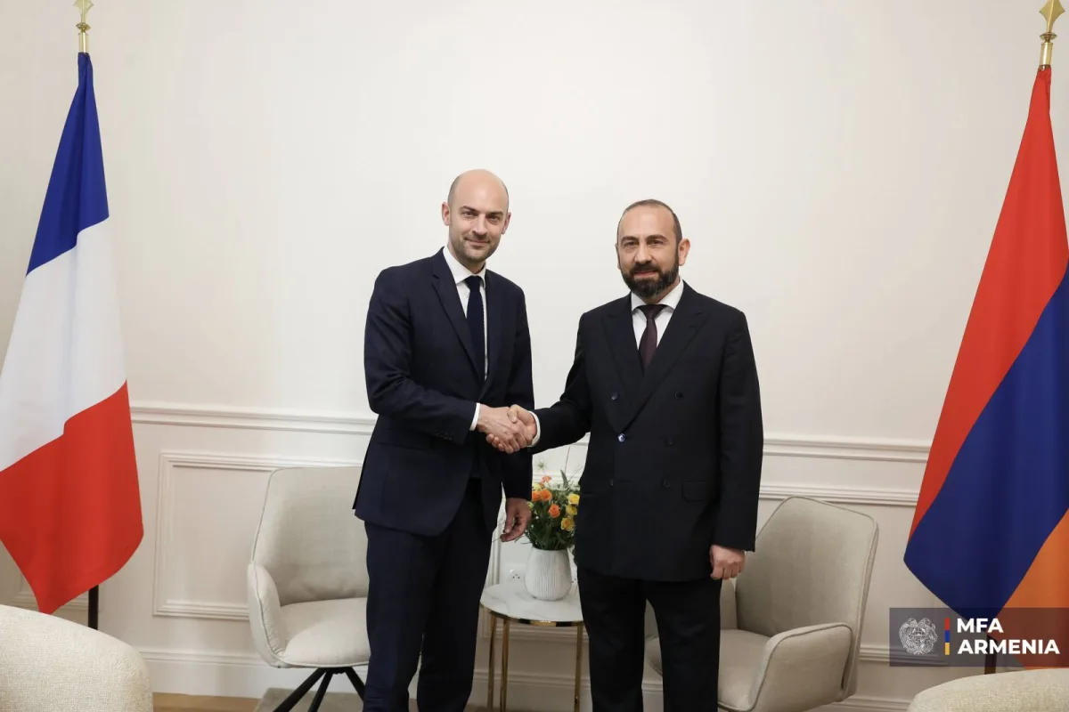 Арарат Мирзоян и Жан-Ноэль Барро обсудили шаги, направленные на развитие стратегического партнерства между Арменией и Францией.