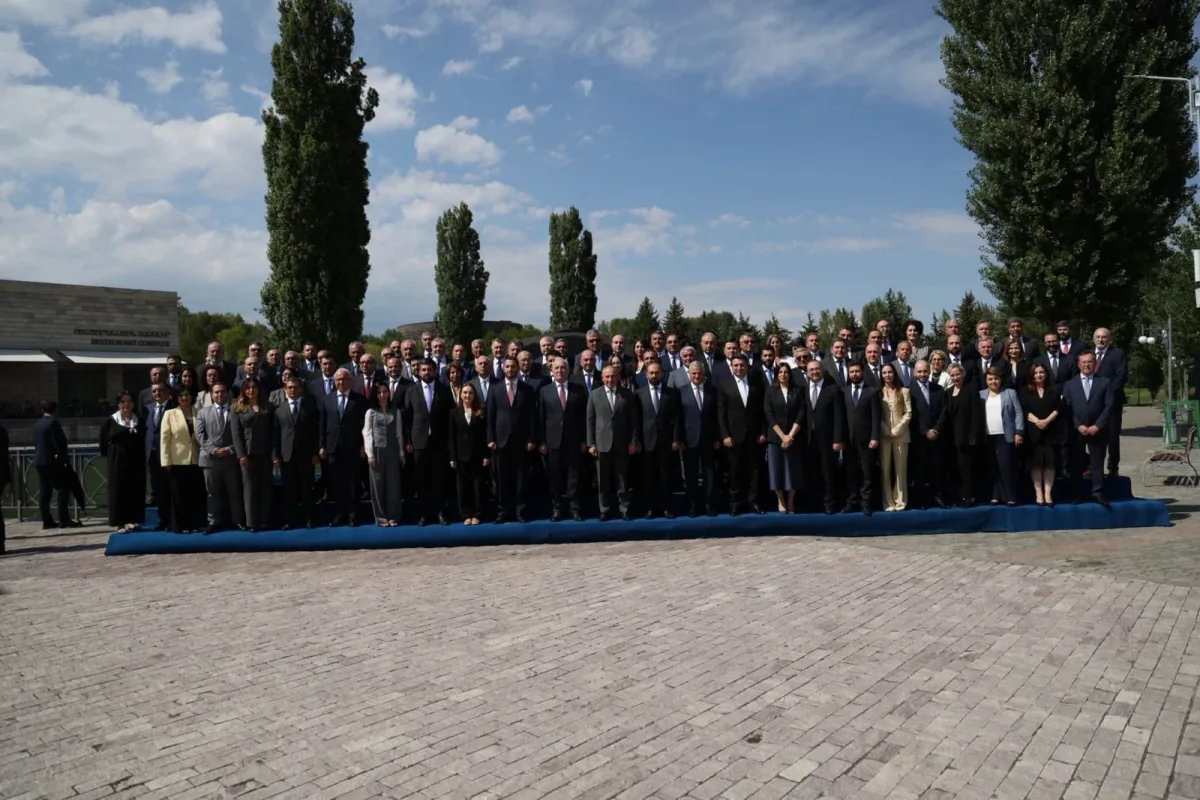 В этом году конференция послов была посвящена формированию реального суверенитета, реальной независимости РА. Арарат Мирзоян