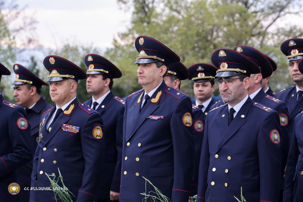Председатель Следственного комитета РА и сотрудники почтили память жертв Геноцида армян.