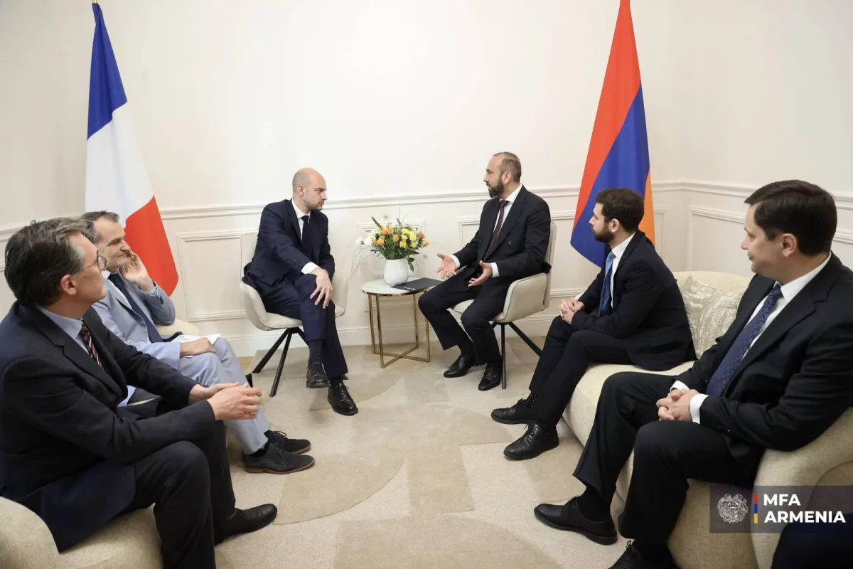Арарат Мирзоян и Жан-Ноэль Барро обсудили шаги, направленные на развитие стратегического партнерства между Арменией и Францией.