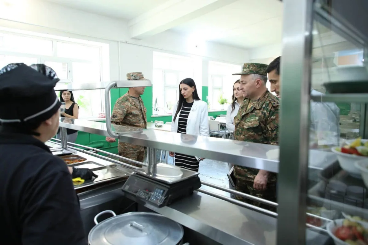 Анаит Манасян посетила воинскую часть, подчиненную особому армейскому корпусу МО.