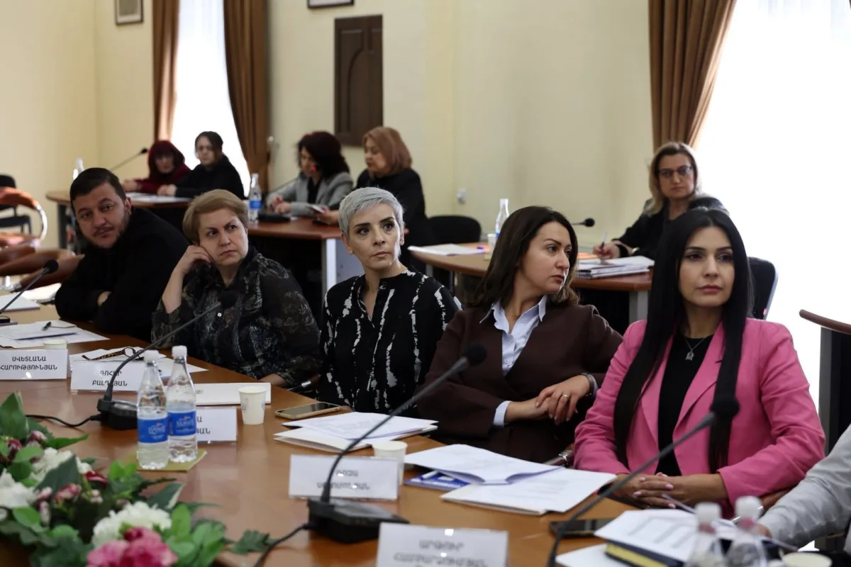 Проблемы семей, нуждающихся в социальной поддержке в Ереване, обсуждались на заседании Совета старейшин.