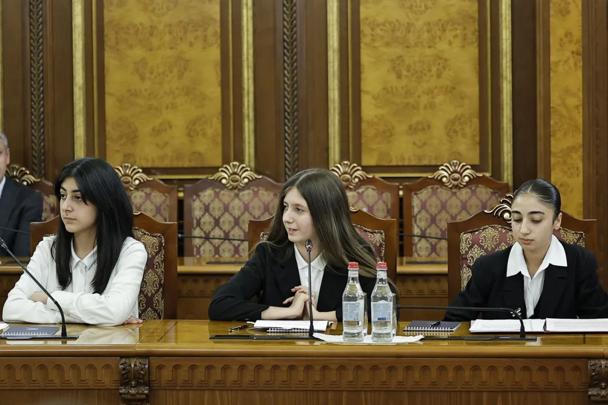 Государство должно укреплять личность, личность должна укреплять государство. Я убеждён, что есть только один способ укрепить личность: образование. Пашинян