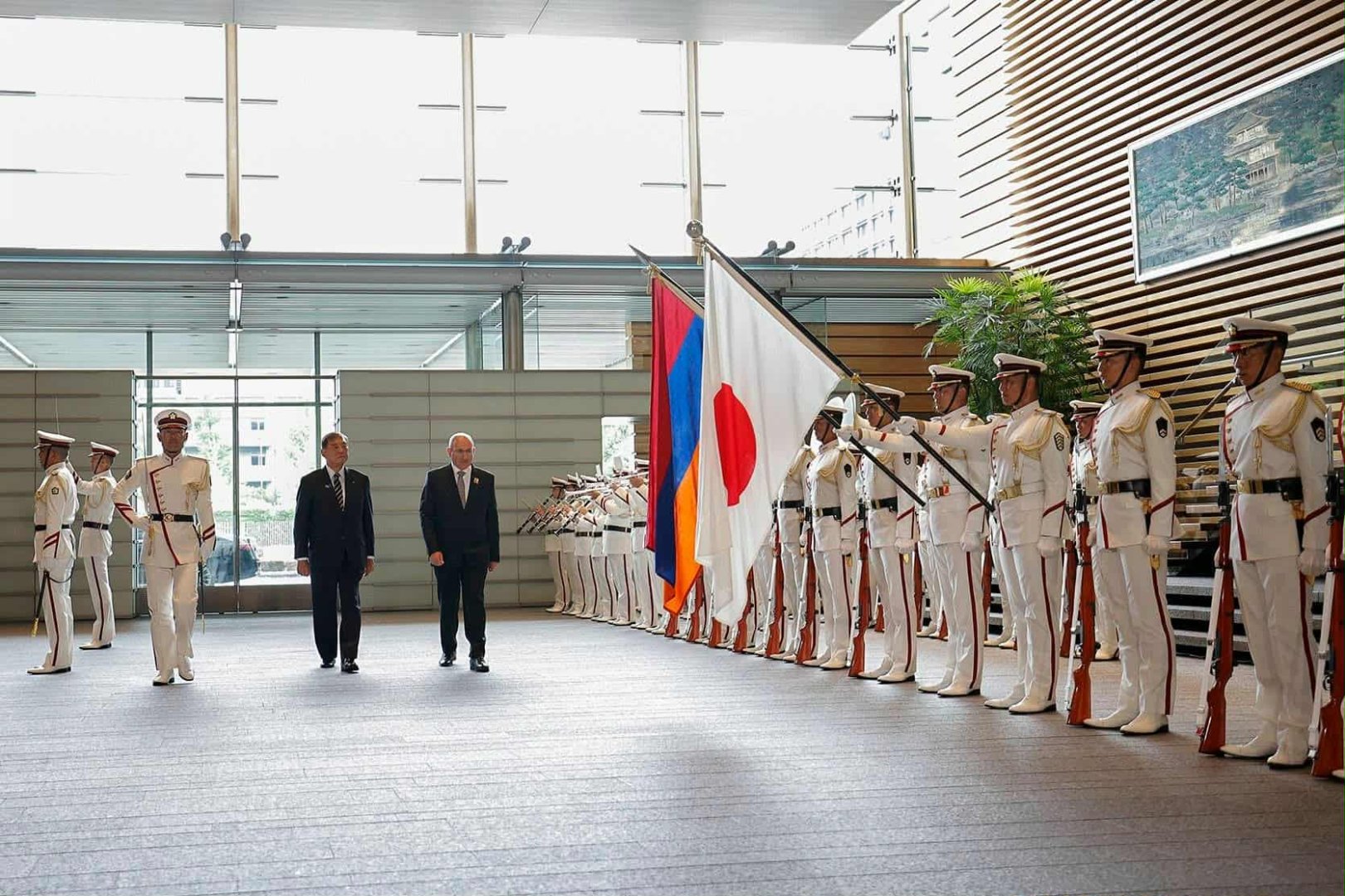 Փաշինյանը հանդիպում է անցկացնում Ճապոնիայի վարչապետի հետ