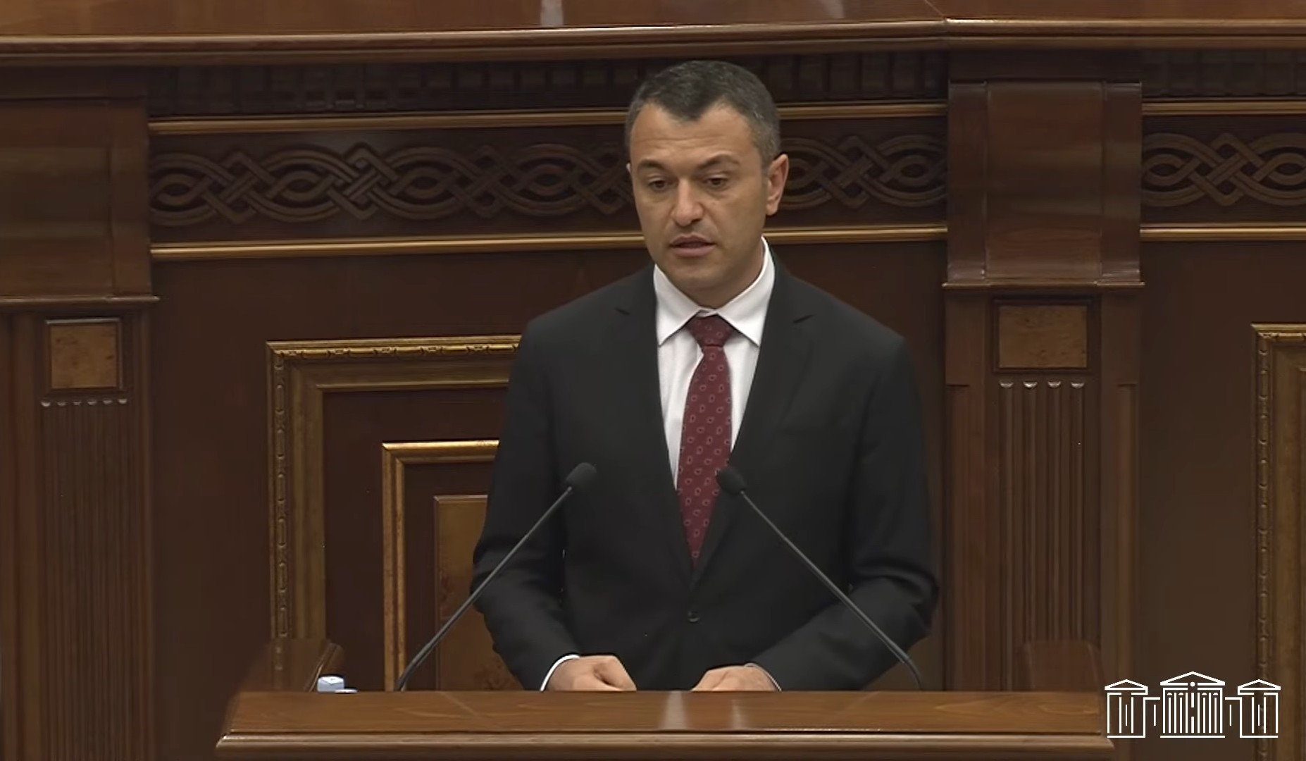 Անշարժ գույքի շուկայում ռիելթորական գործունեություն ծավալողները պետք է ստանան որակավորման վկայականներ