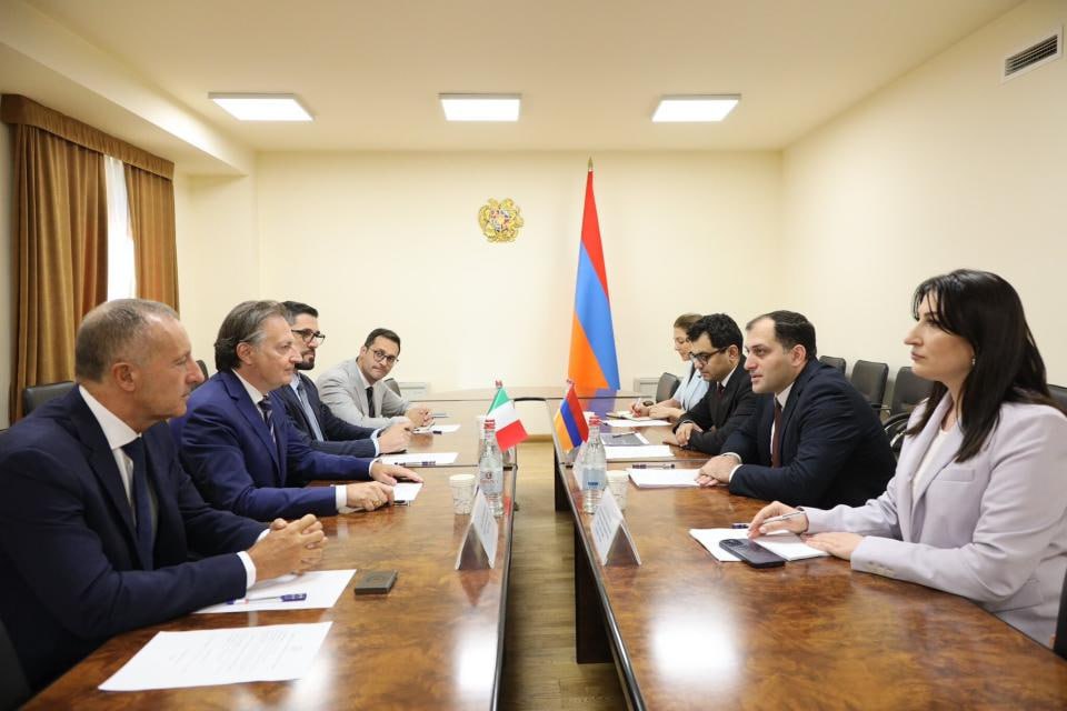 Իտալիայի դեսպանի գլխավորած պատվիրակությունը քննարկումներ է անցկացրել ՀՀ ԲՏԱ նախարարությունում