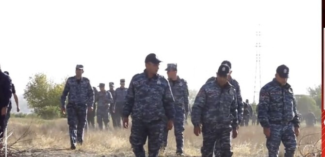 Обыски были проведены более чем по 30 адресам в Паракаре.