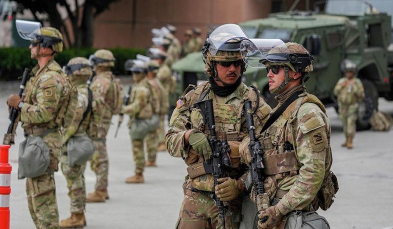 Солдаты Национальной гвардии США прибыли в пригороды Чикаго