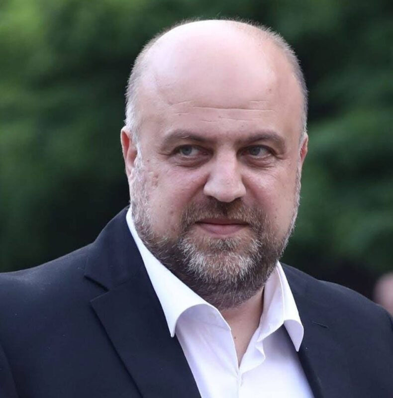 Заместитель главы административного района Кентрон Николай Сарибекян скончался в возрасте 47 лет.
