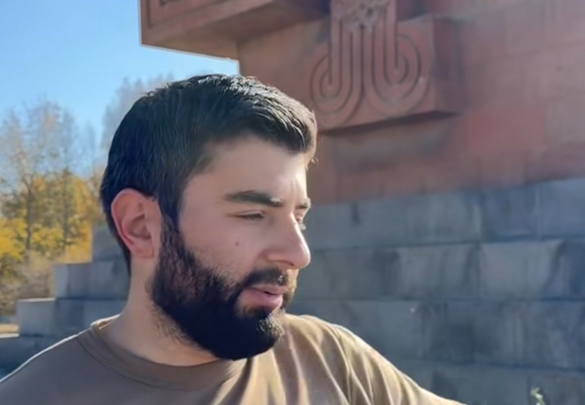 Рекламные щиты, закрывавшие вид на памятник, были убраны.